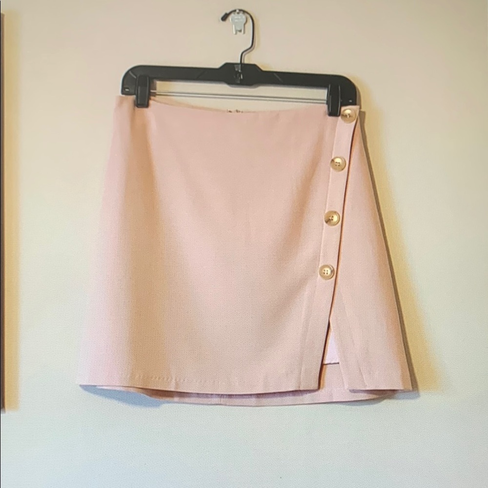 Elegant Pink Button-Detail Skirt